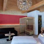 Hotel Romantik & Der Laterndl Hof 4*