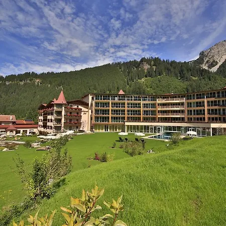 Romantik Resort & Spa Der Laterndl Hof 4* Haldensee