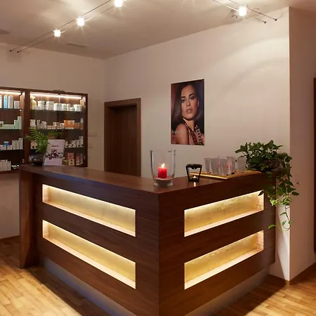 ホテル Romantik & Der Laterndl Hof 4*