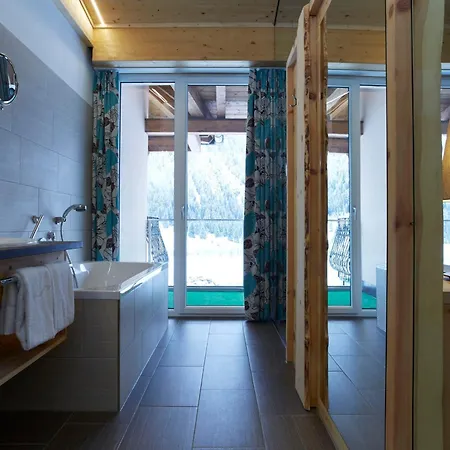 Romantik Resort & Spa Der Laterndl Hof 4*