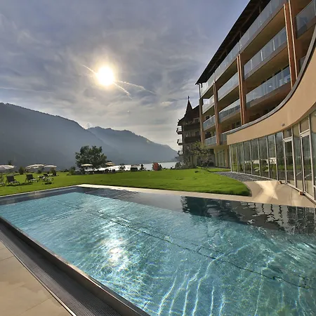 Romantik Resort & Spa Der Laterndl Hof 4*