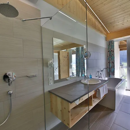 Romantik & Der Laterndl Hof 4* ハルデンゼー