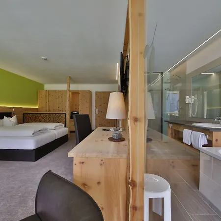 Romantik & Der Laterndl Hof Отель 4*
