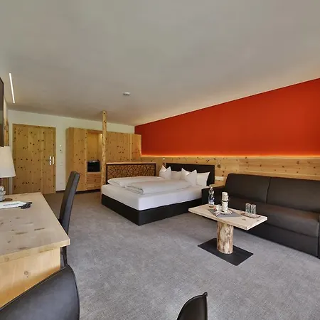 ホテル Romantik & Der Laterndl Hof 4*