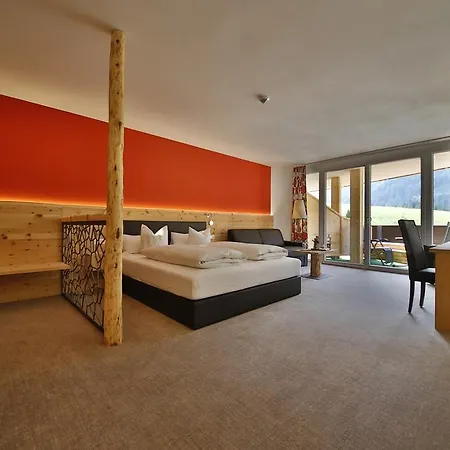 Romantik & Der Laterndl Hof 4*