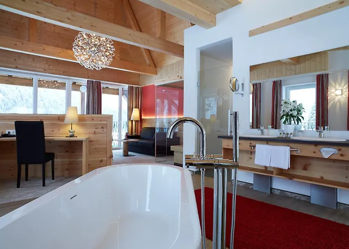 Hotel Romantik & Der Laterndl Hof 4*