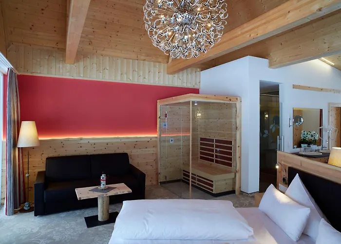 Hotel Romantik & Der Laterndl Hof 4*