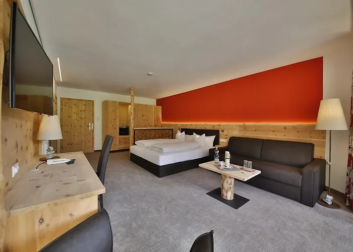 Hotel Romantik & Der Laterndl Hof 4*