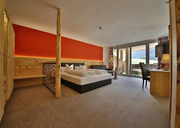 Romantik & Der Laterndl Hof 4*