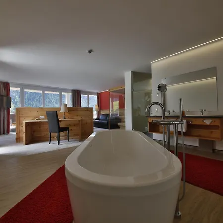 Romantik Resort & Spa Der Laterndl Hof 4*
